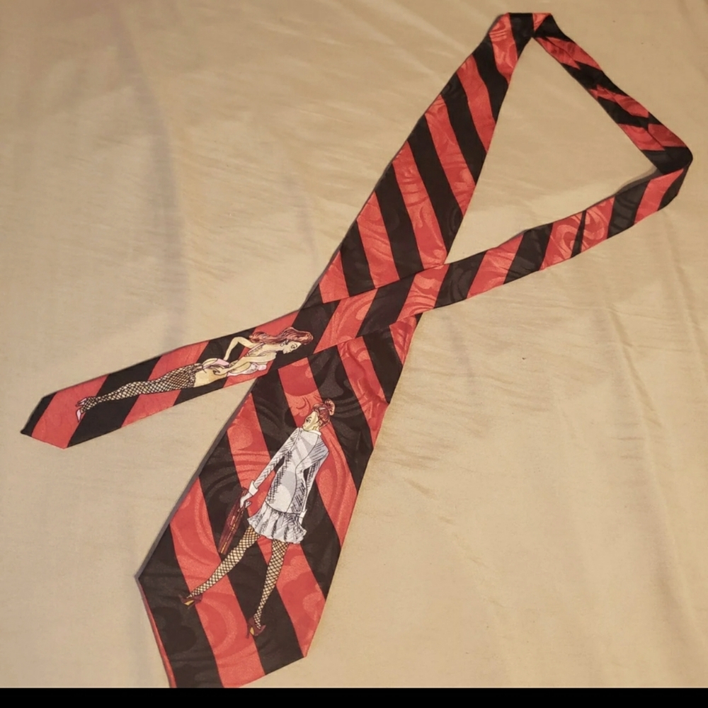 Nicole Miller tie 100% silk hand sewn in Korea